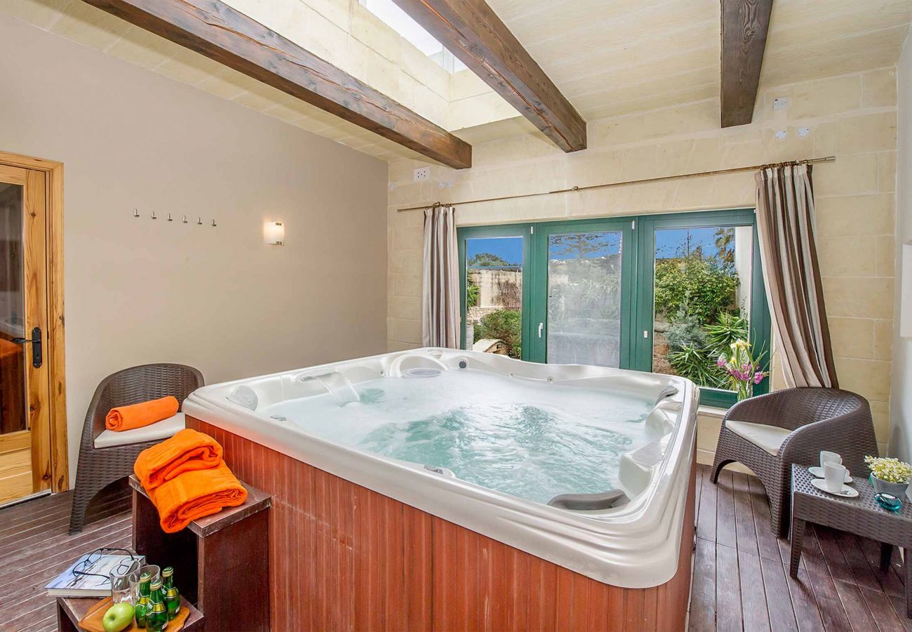 gozo farmhouse with jacuzzi
