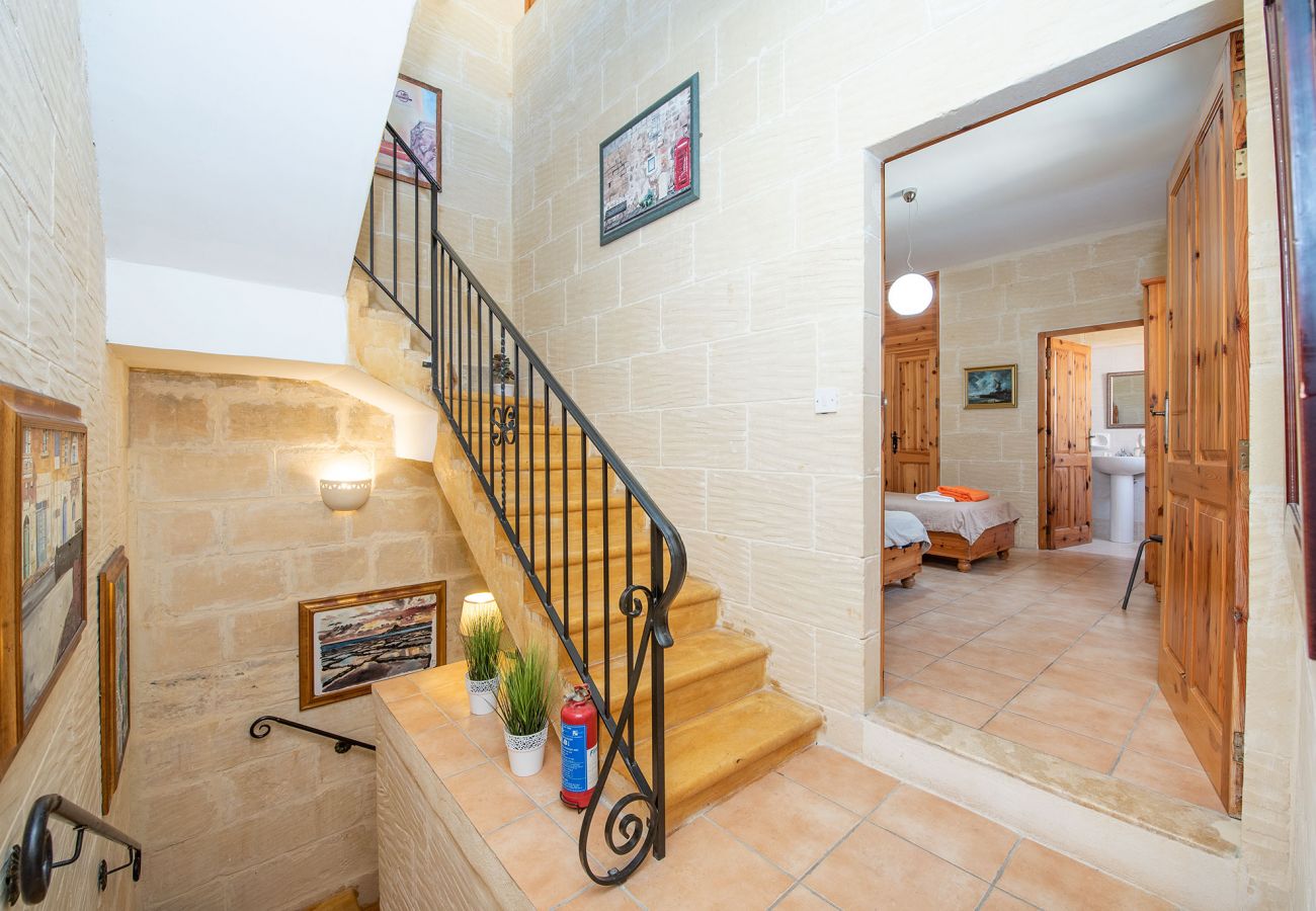 Country house in Iż-Żebbuġ - Ta Indri Holiday Home