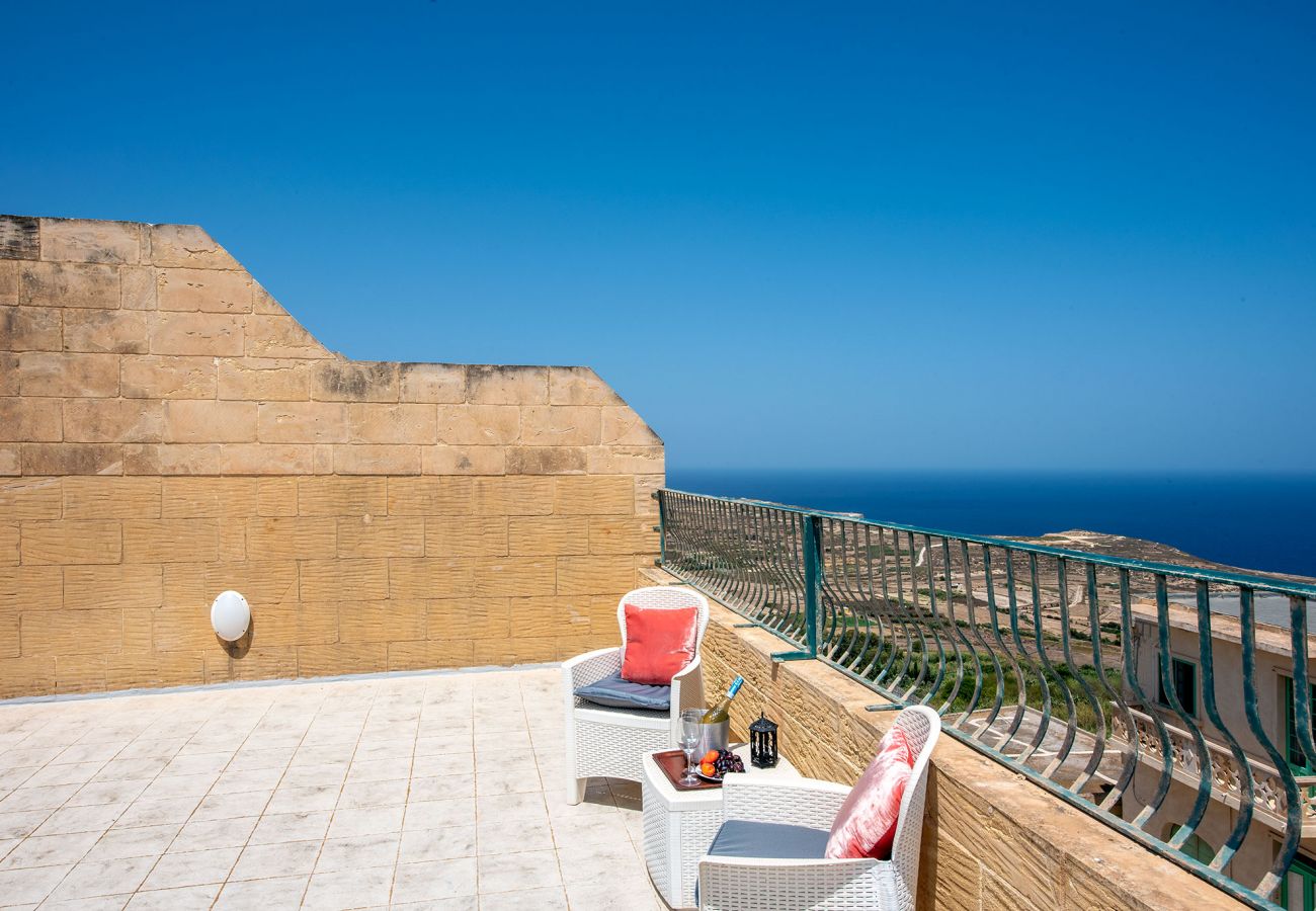 Country house in Iż-Żebbuġ - Ta Indri Holiday Home