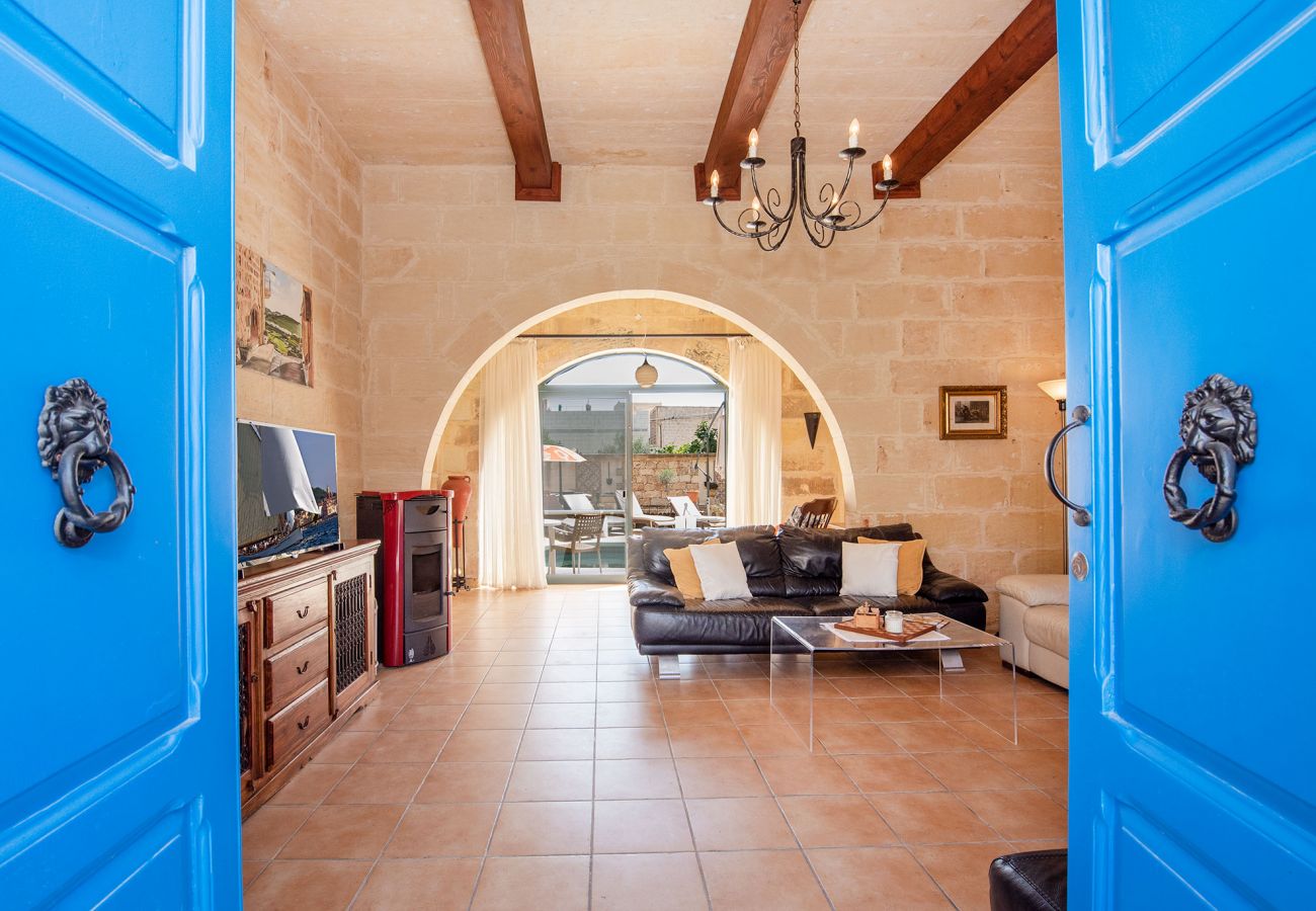 Country house in Iż-Żebbuġ - Ta Indri Holiday Home