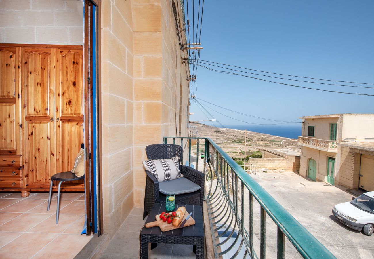 Country house in Iż-Żebbuġ - Ta Indri Holiday Home