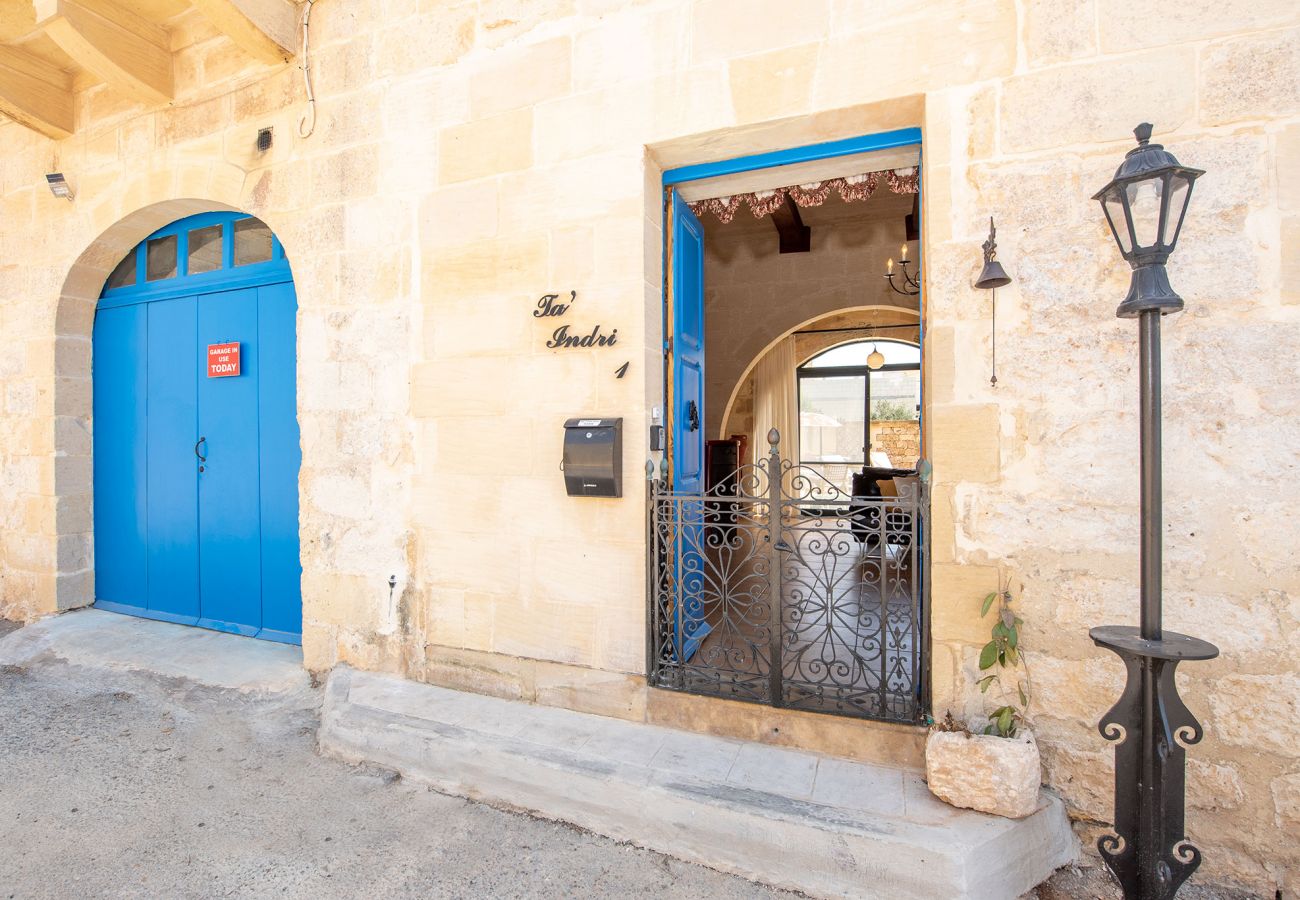 Country house in Iż-Żebbuġ - Ta Indri Holiday Home
