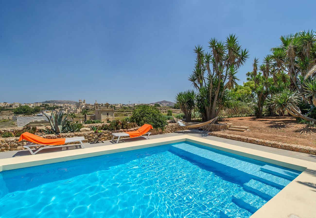 Country house in L-Għarb - Dar Guz Holiday Home
