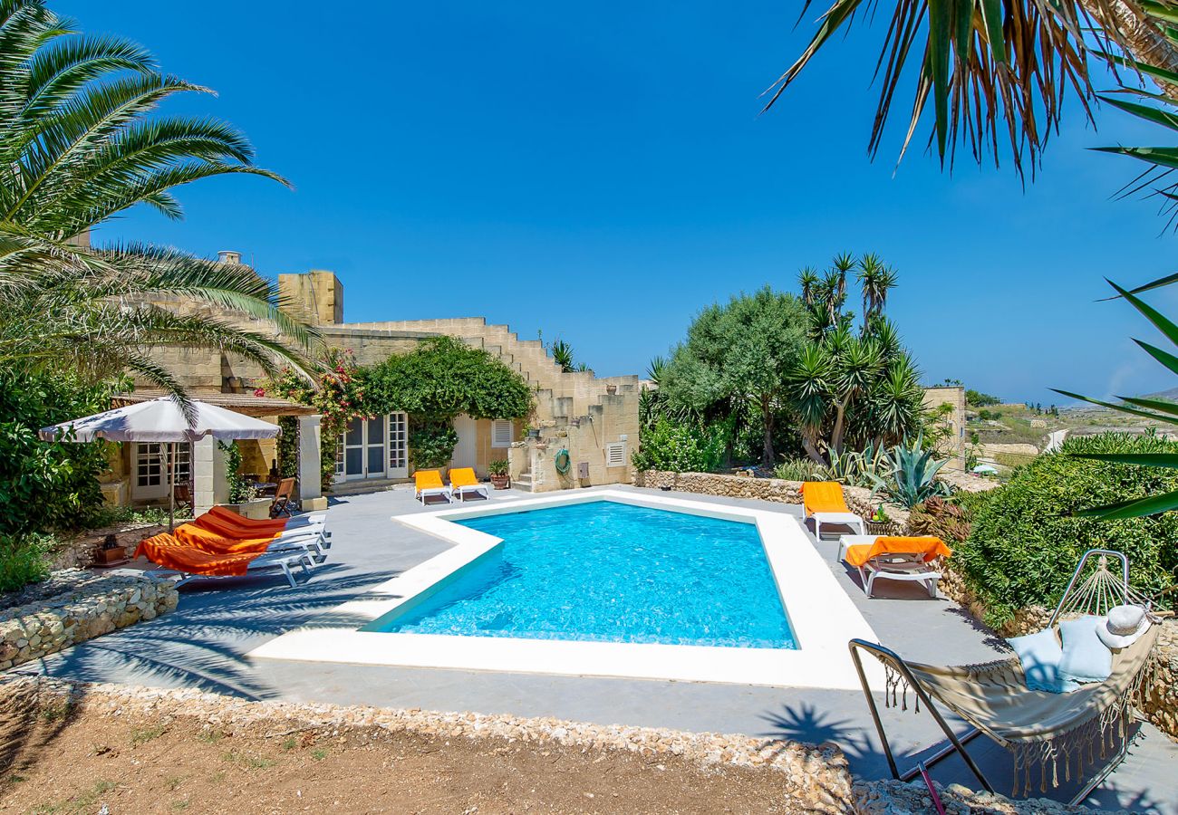 Country house in L-Għarb - Dar Guz Holiday Home
