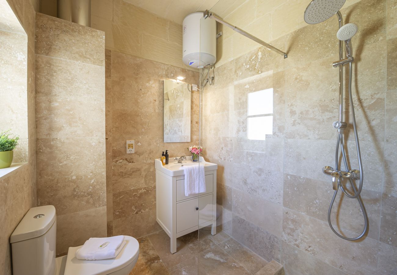 Country house in L-Għarb - Dar Guz Holiday Home