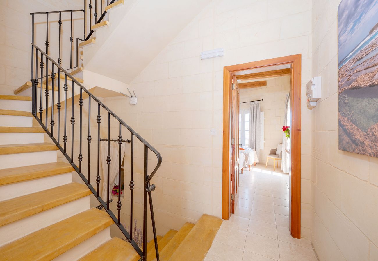 Country house in Qala - Veduta Holiday Home Qala