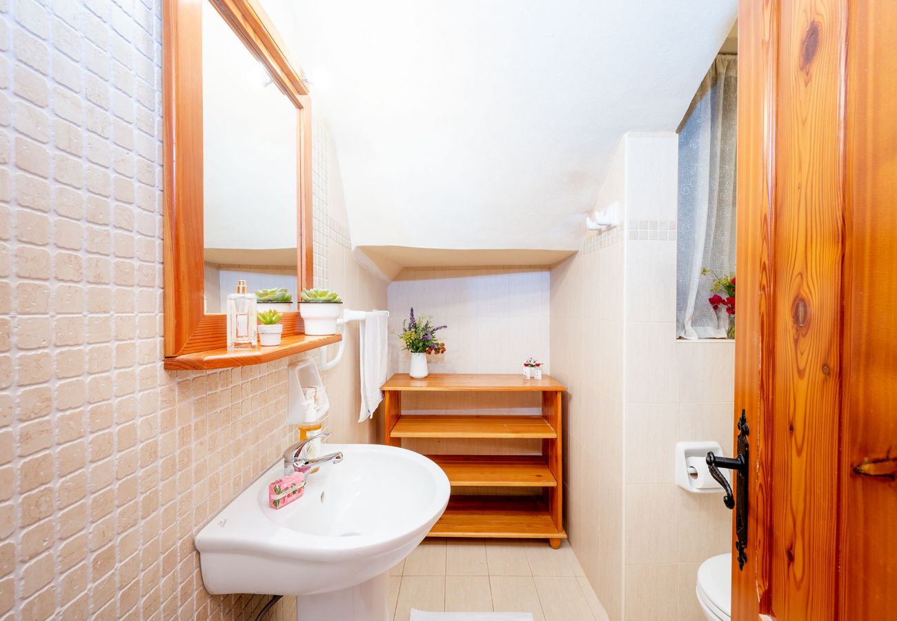 Country house in Qala - Veduta Holiday Home Qala