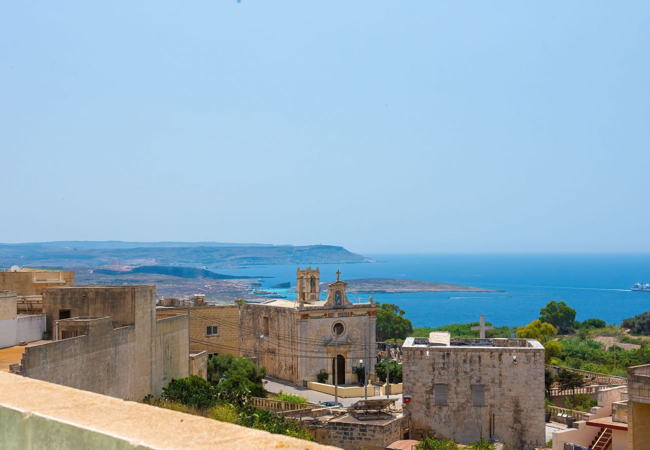 Country house in Qala - Veduta Holiday Home Qala