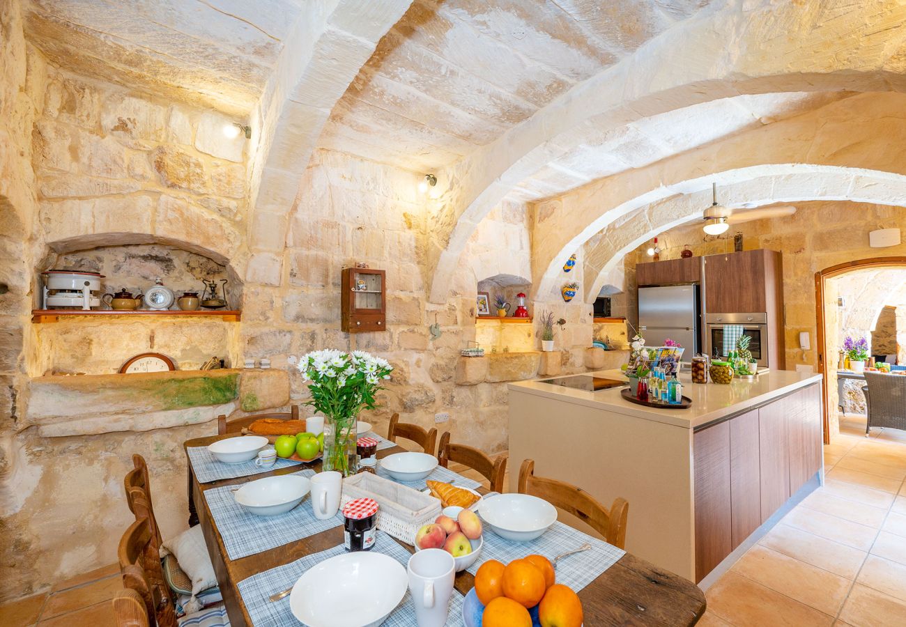 Country house in Munxar - Razzett Matli Holiday Home