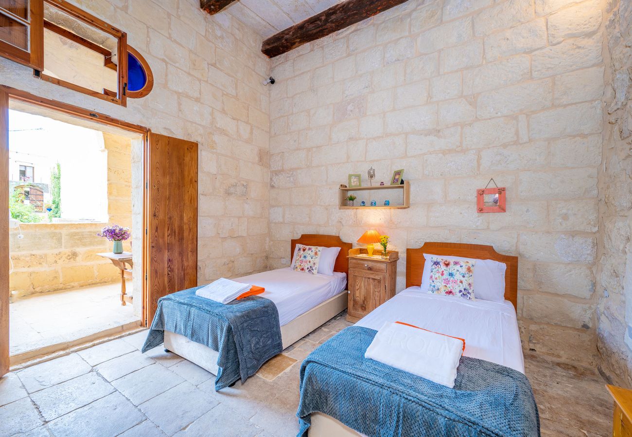 Country house in Munxar - Razzett Matli Holiday Home