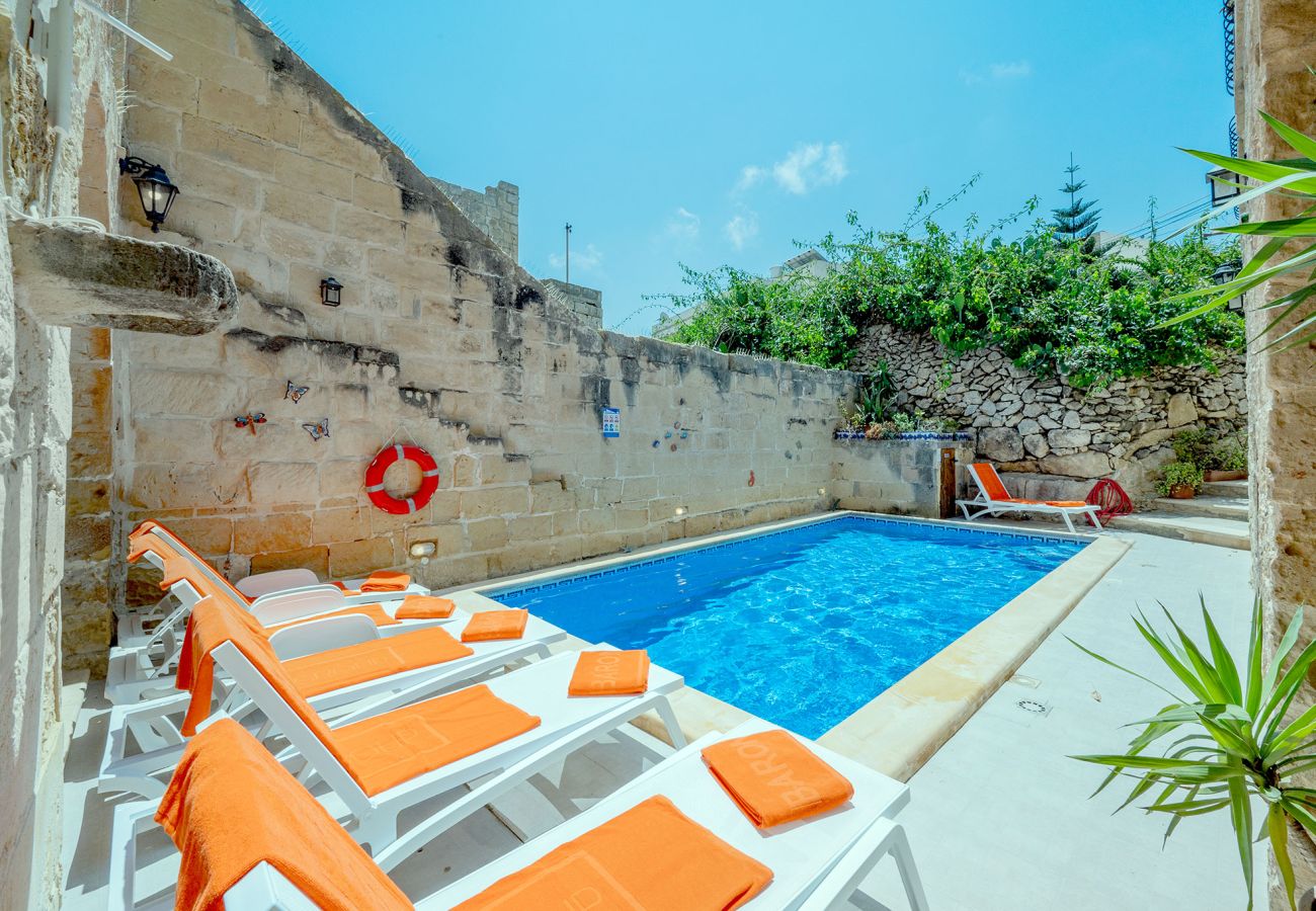 Country house in Munxar - Razzett Matli Holiday Home