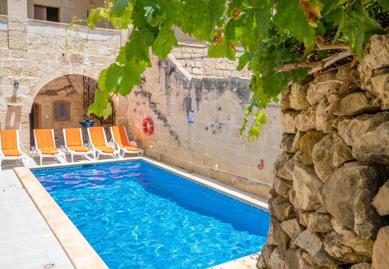 Country house in Munxar - Razzett Matli Holiday Home