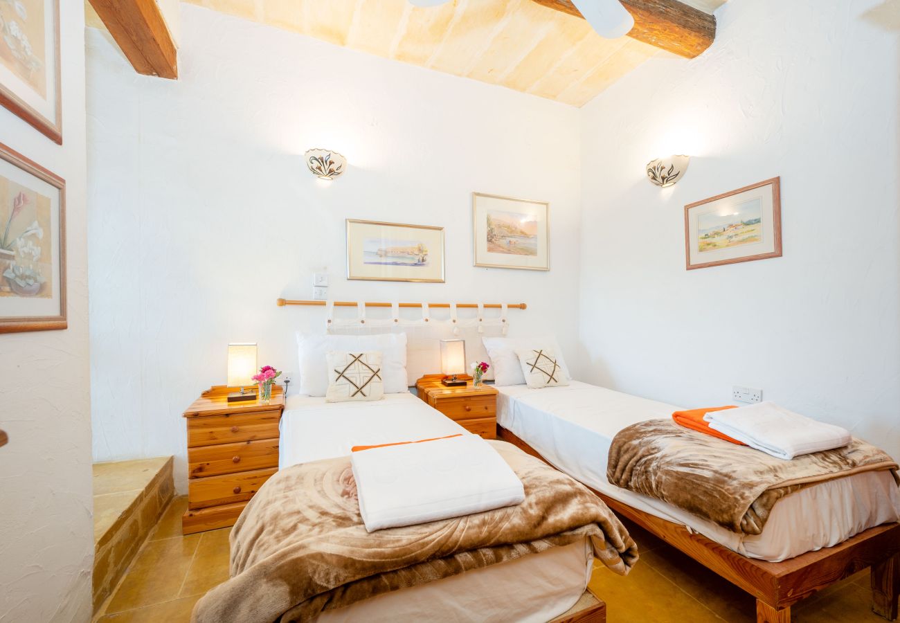 Country house in Munxar - Il-Mohba Holiday Home