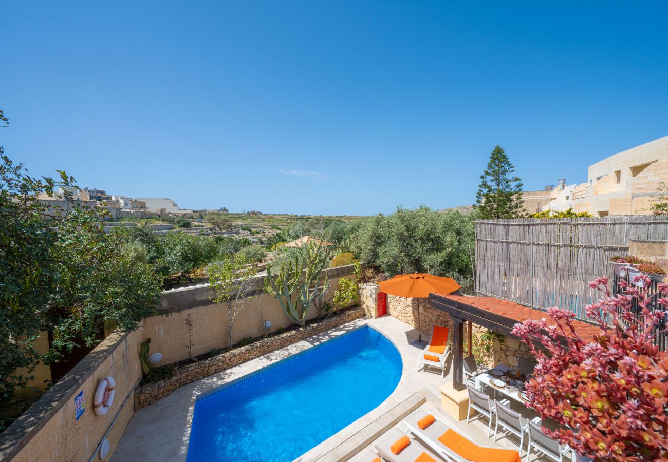 Country house in Munxar - Il-Mohba Holiday Home