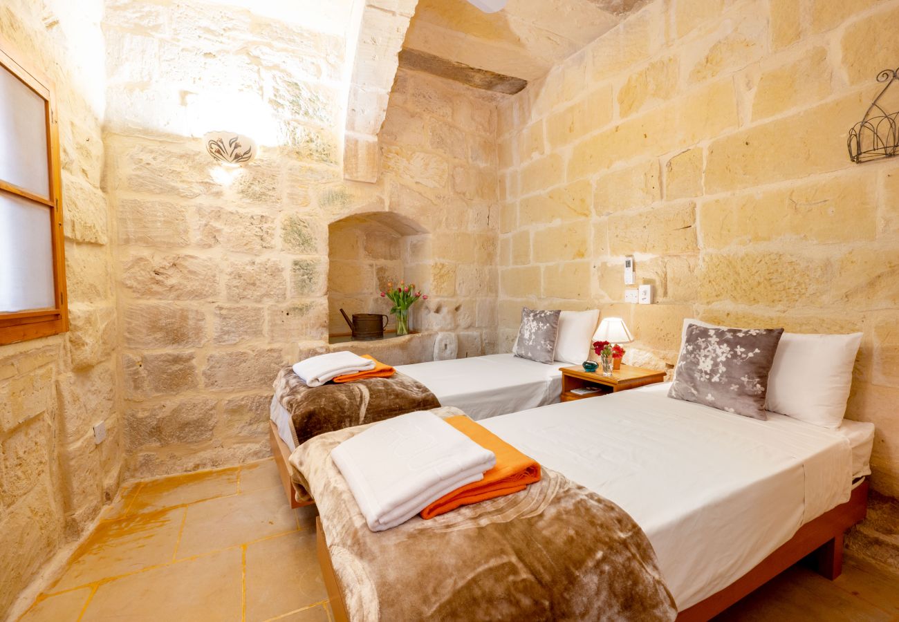 Country house in Munxar - Il-Mohba Holiday Home