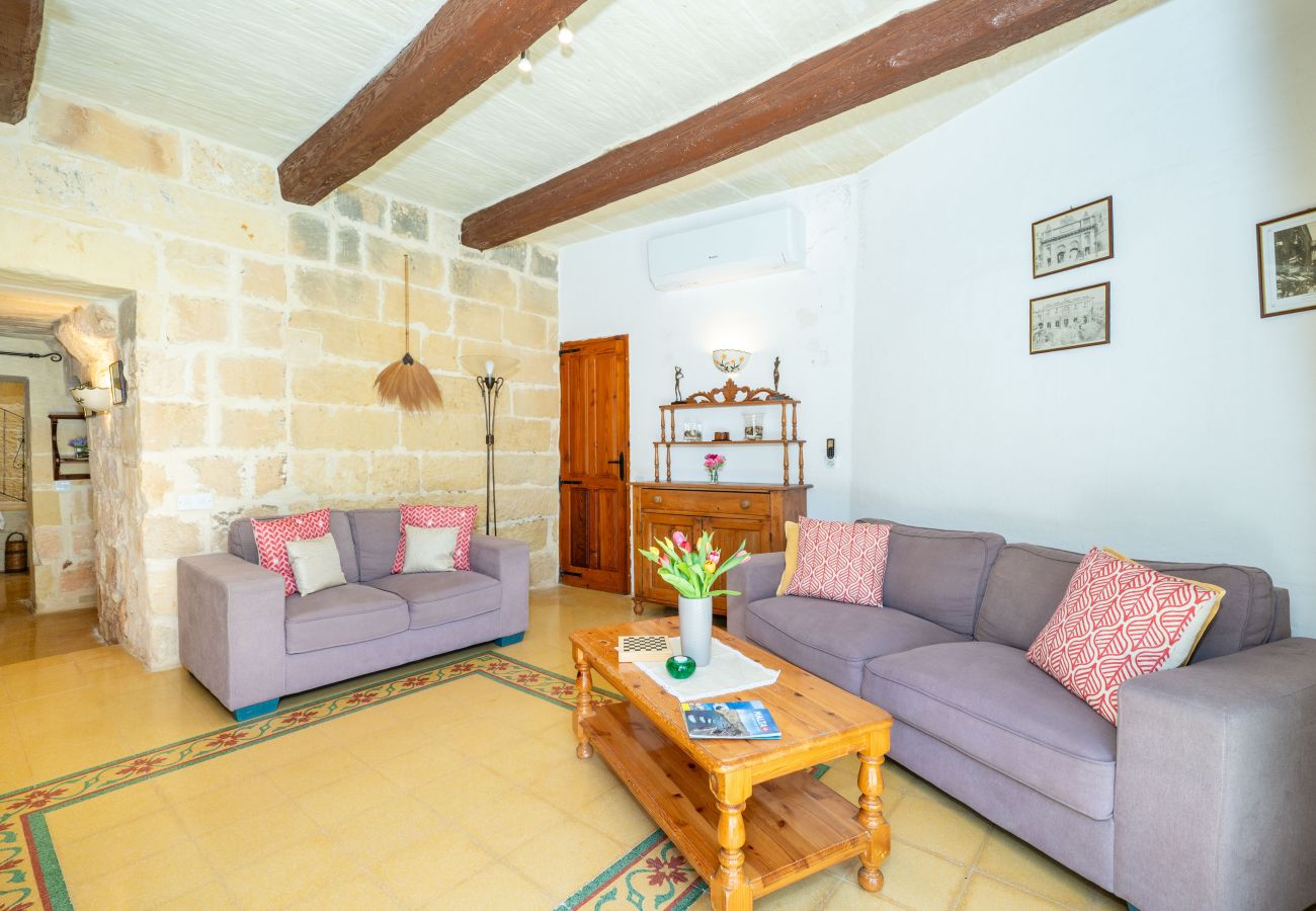Country house in Munxar - Il-Mohba Holiday Home