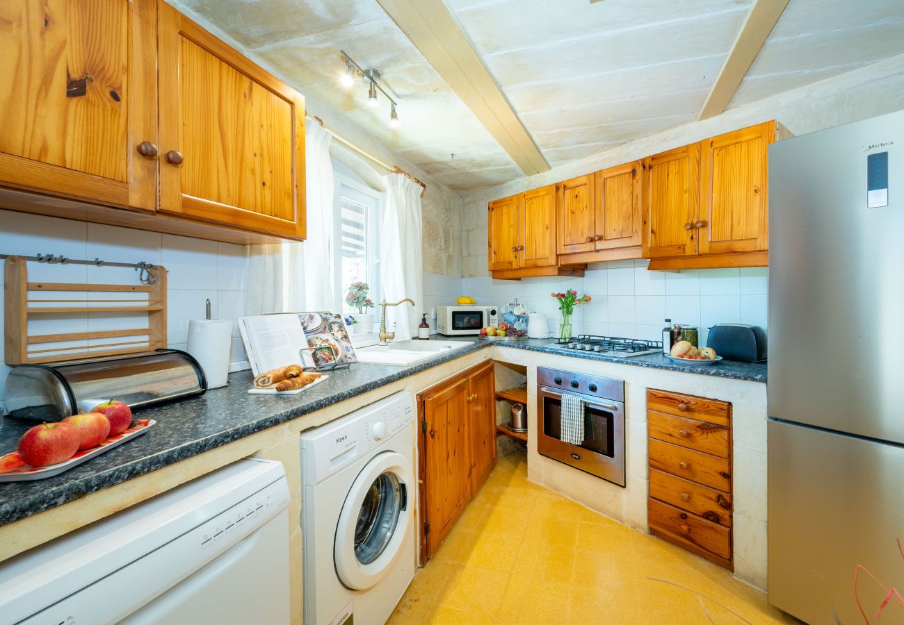 Country house in Munxar - Il-Mohba Holiday Home