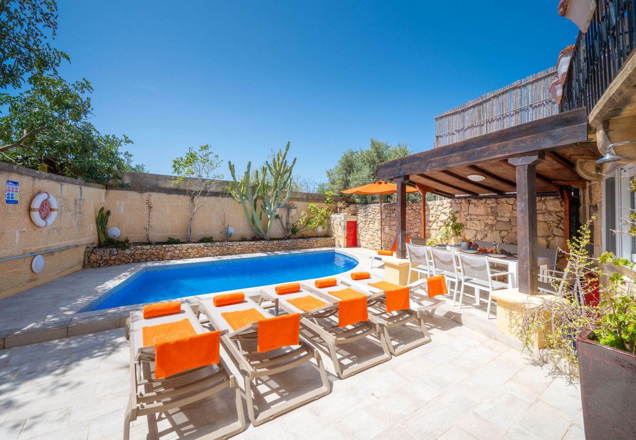 Country house in Munxar - Il-Mohba Holiday Home