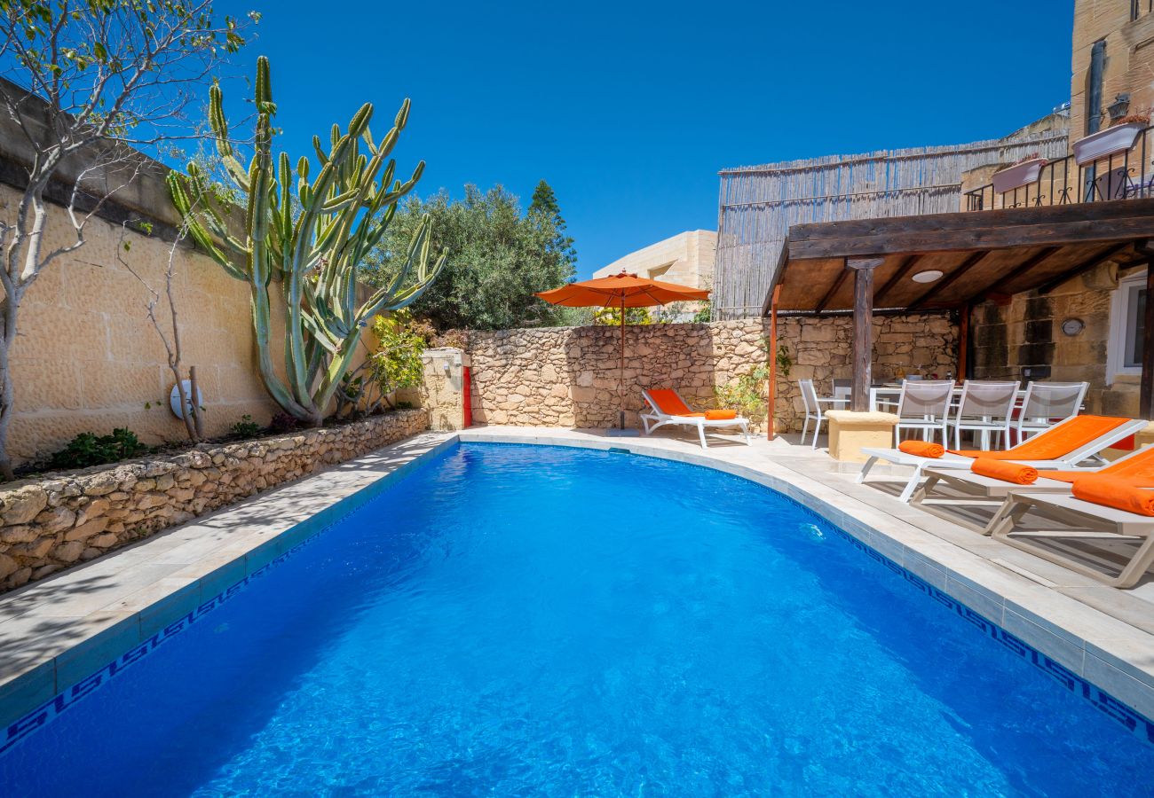 Country house in Munxar - Il-Mohba Holiday Home