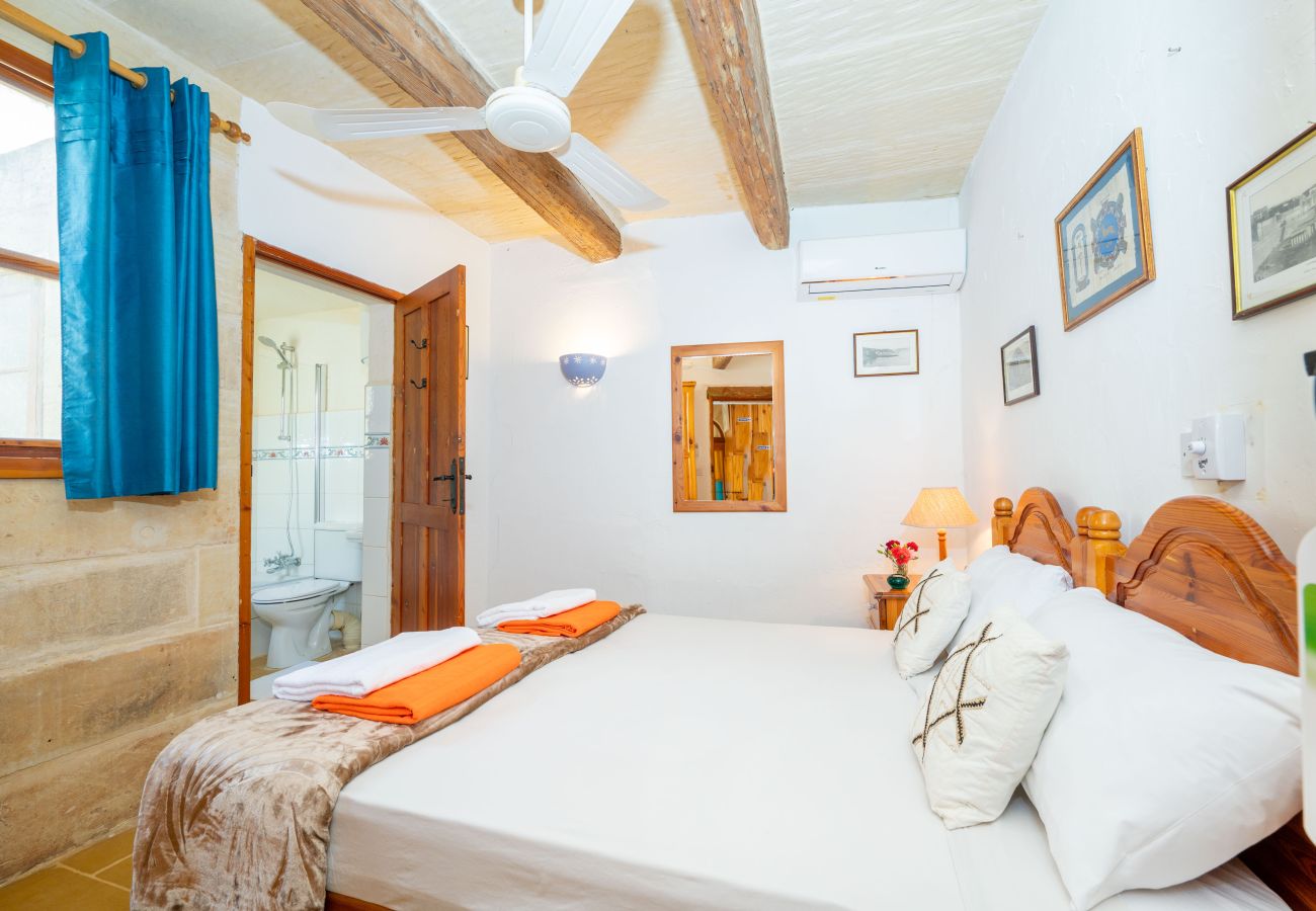 Country house in Munxar - Il-Mohba Holiday Home